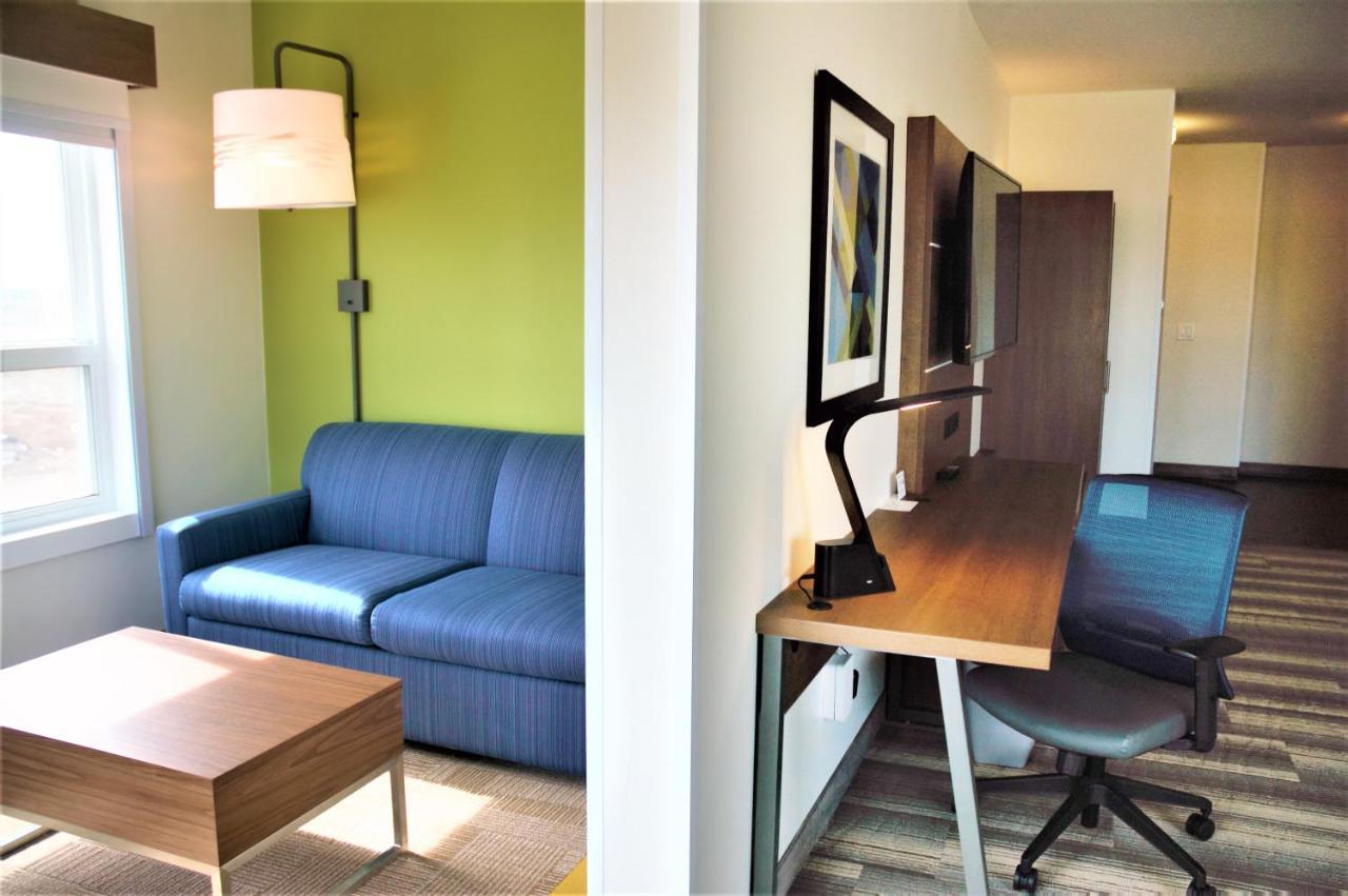 Holiday Inn Express & Suites - Edmonton Sw - Windermere By Ihg Ngoại thất bức ảnh