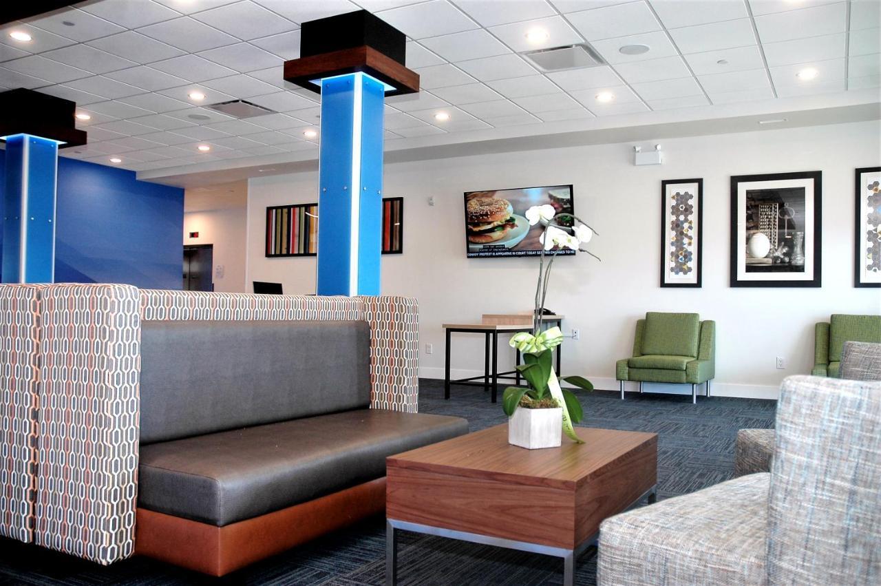 Holiday Inn Express & Suites - Edmonton Sw - Windermere By Ihg Ngoại thất bức ảnh