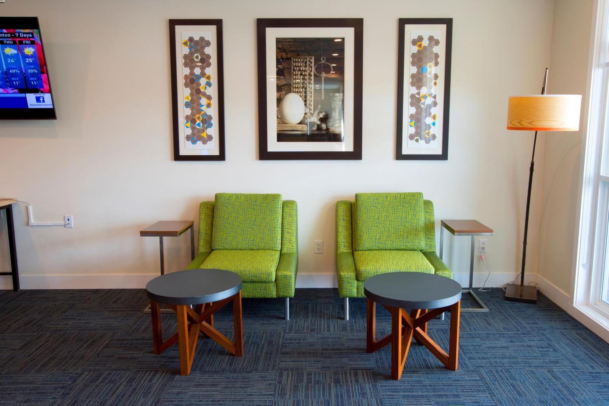 Holiday Inn Express & Suites - Edmonton Sw - Windermere By Ihg Ngoại thất bức ảnh